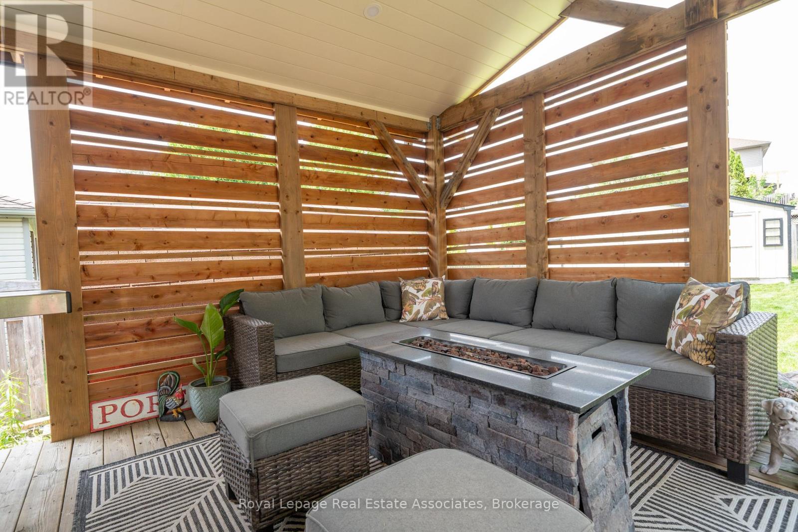 216 FENNEL STREET - 28