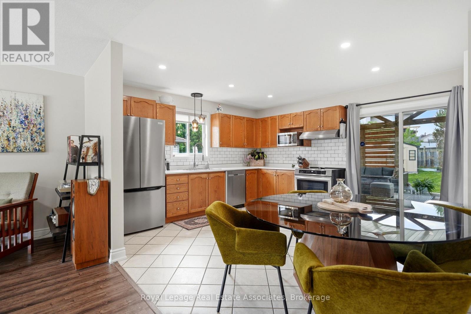 216 FENNEL STREET - 6