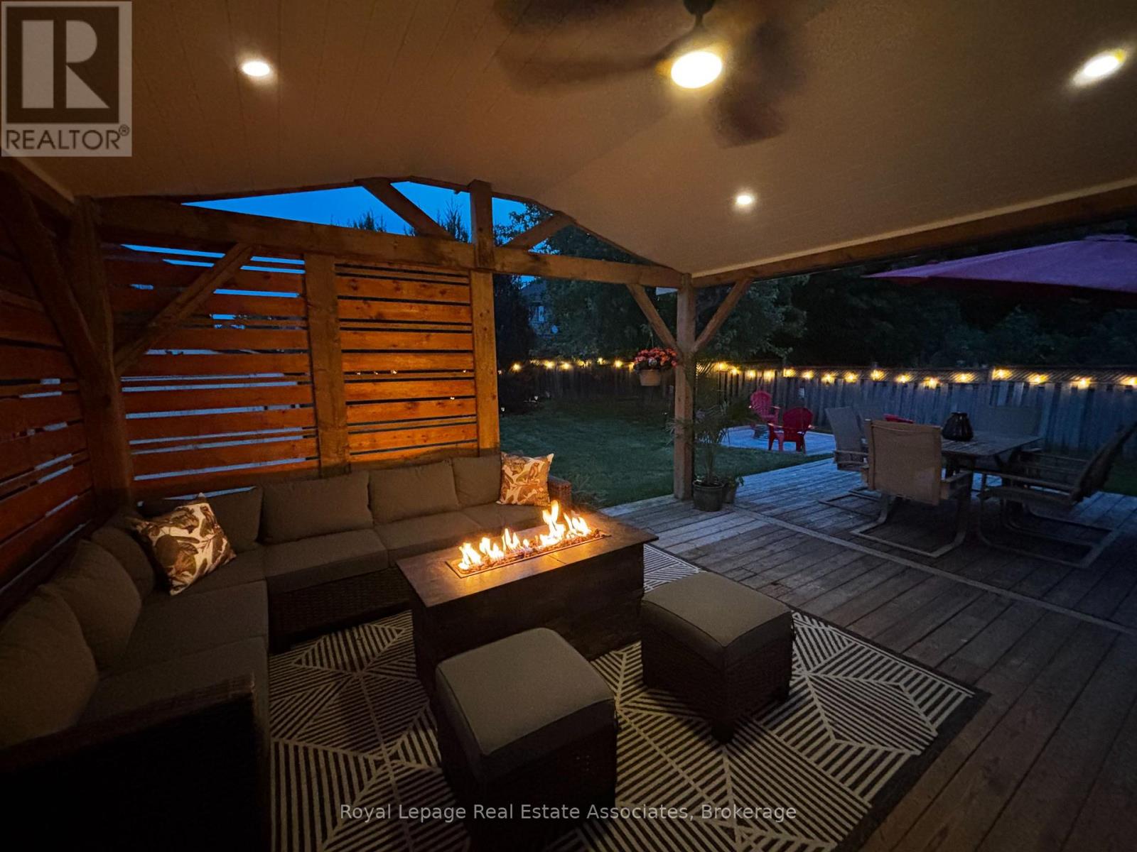 216 FENNEL STREET - 33