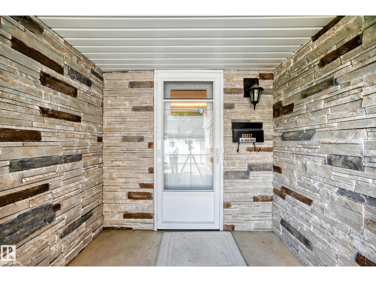 13317 47 ST NW - 5