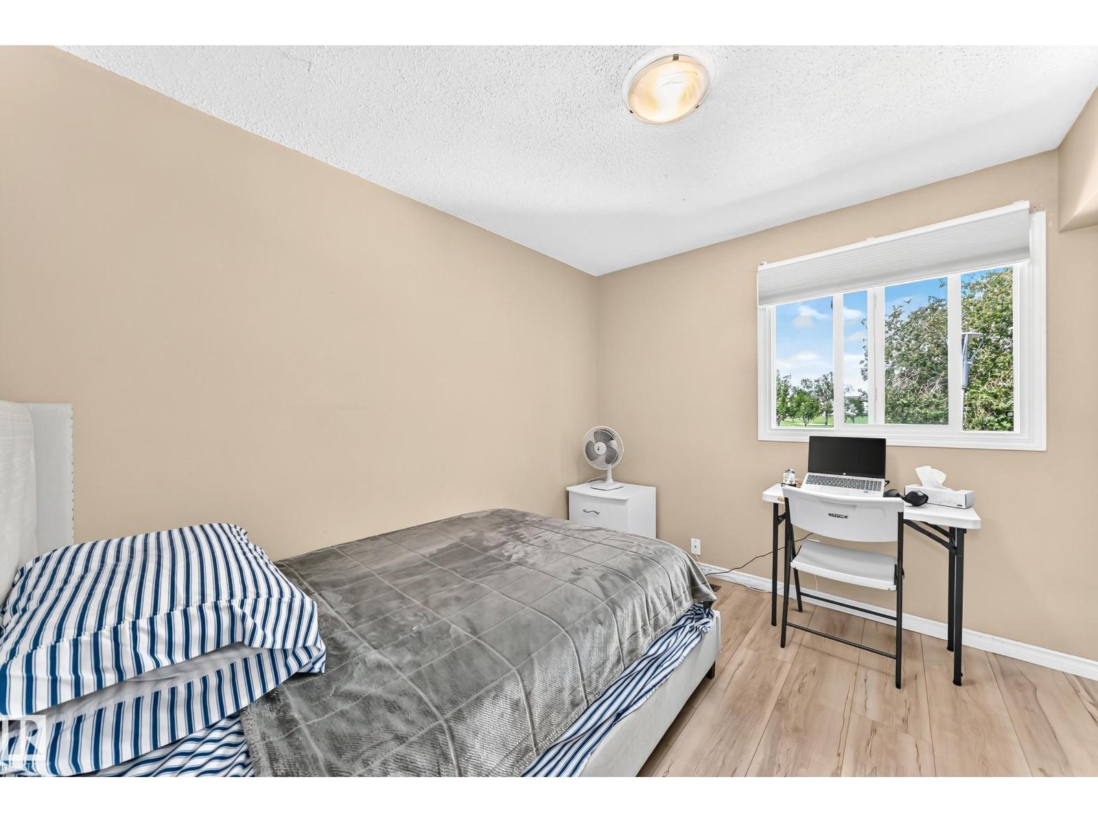 13317 47 ST NW - 29