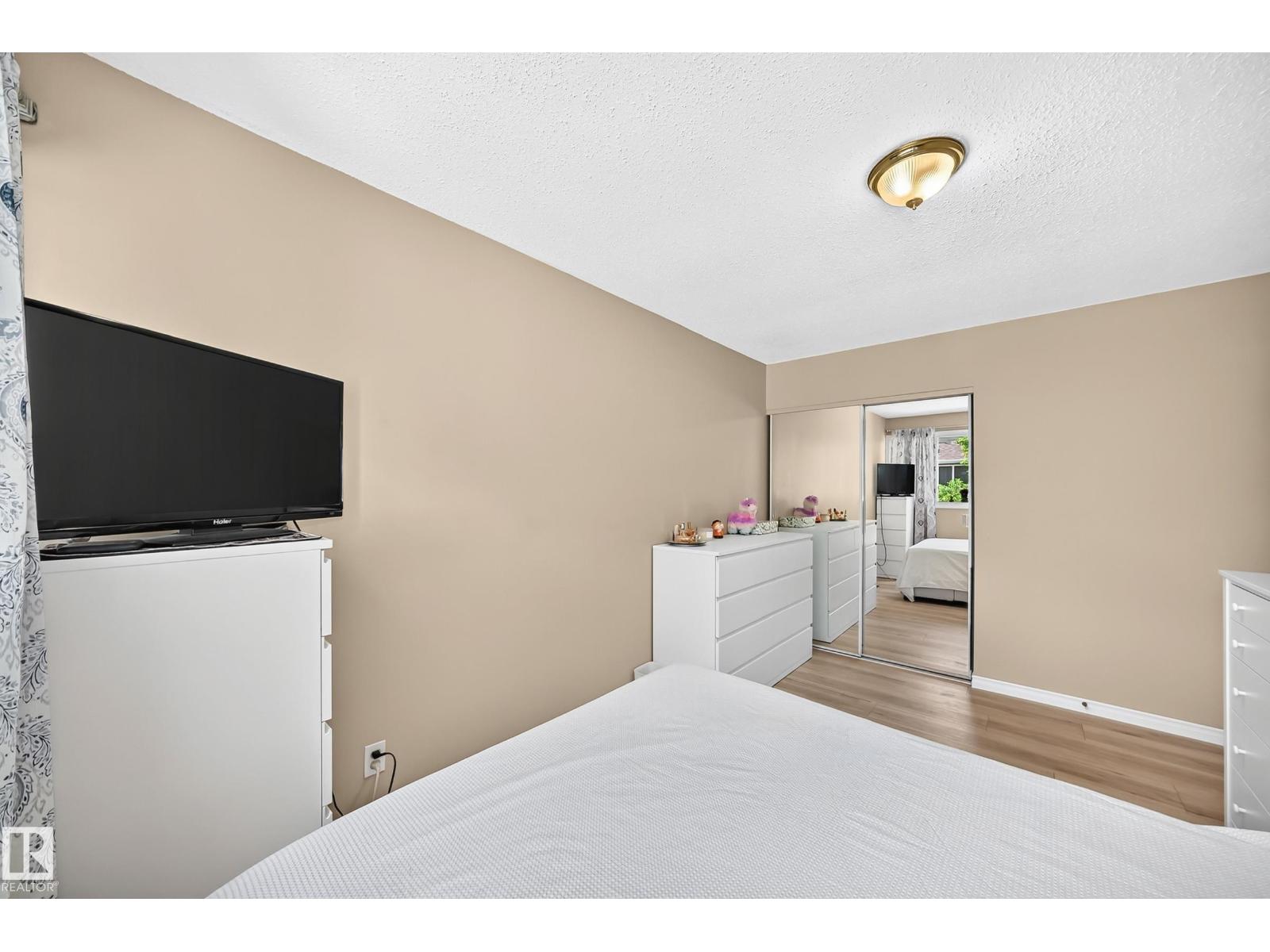 13317 47 ST NW - 25