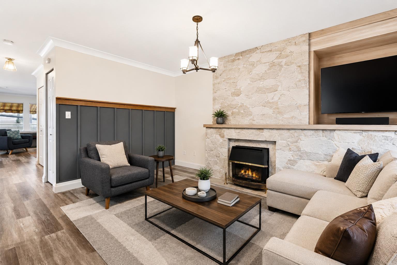 8376 CENTRE STREET, Delta