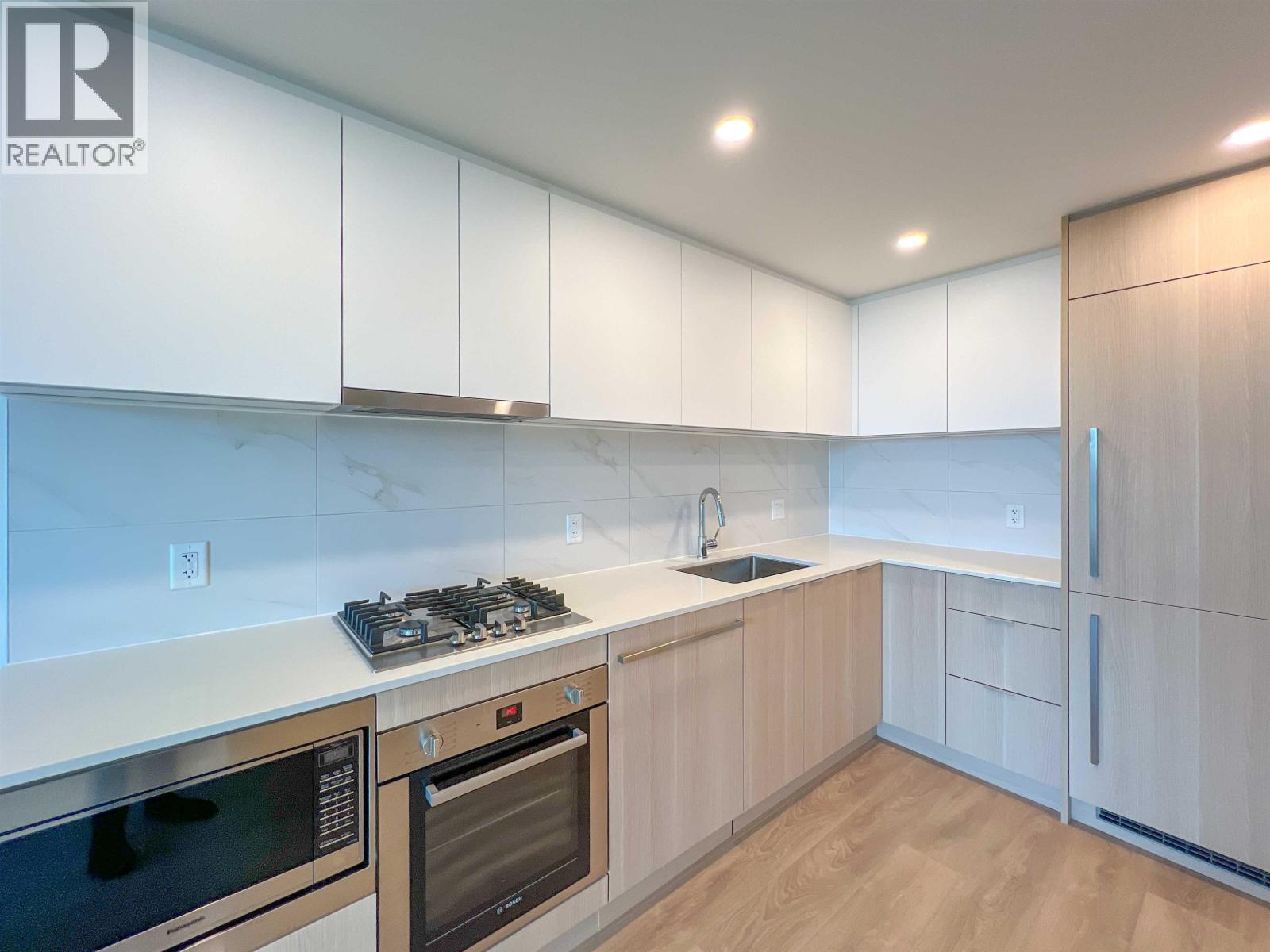 2208 308 ALDERSON AVENUE, Coquitlam