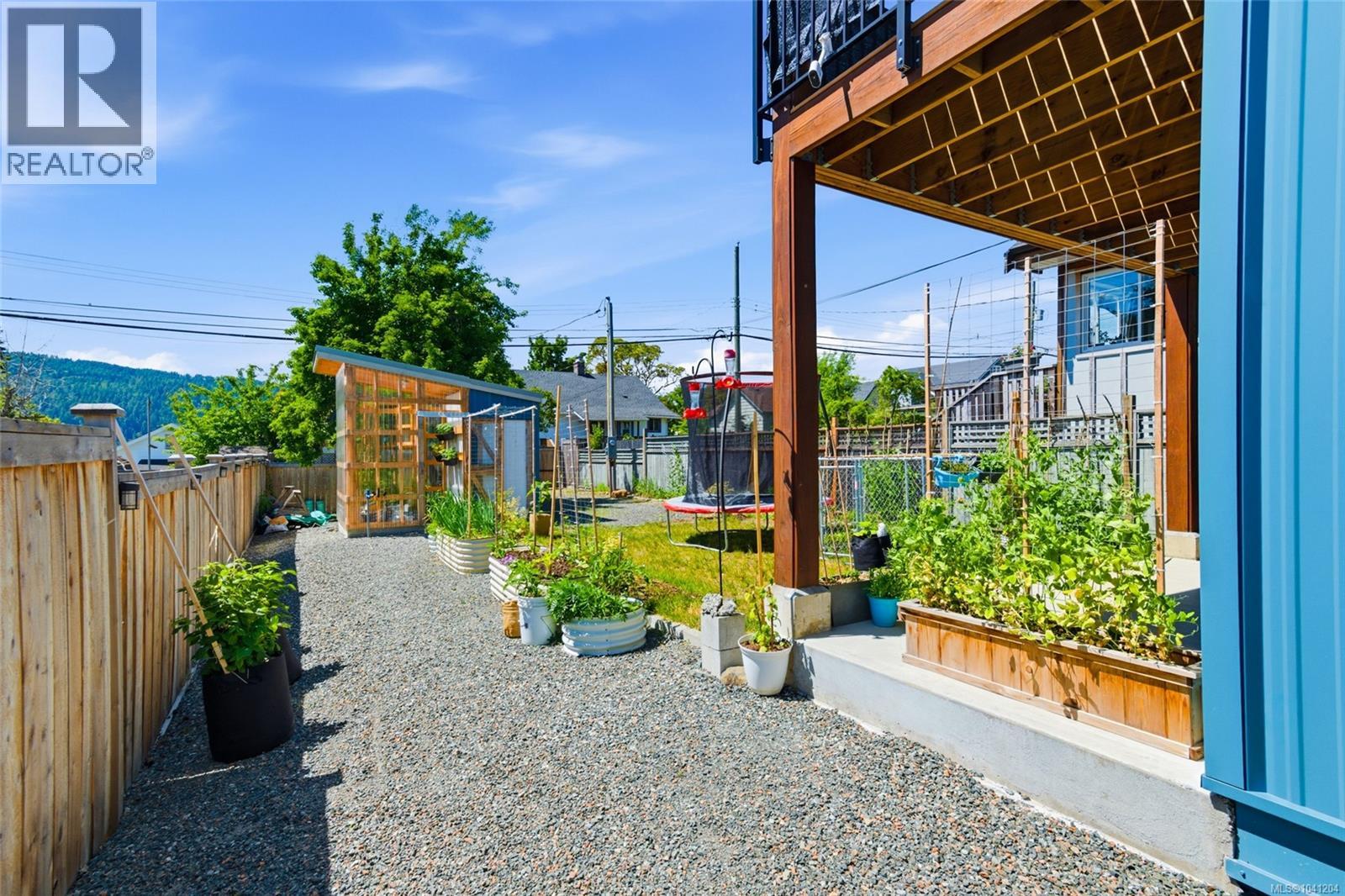 2616 3rd Ave - 23