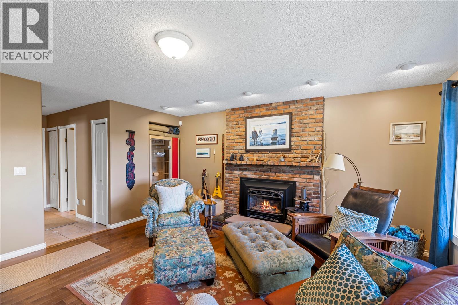 13361 Prospect Dr - 12