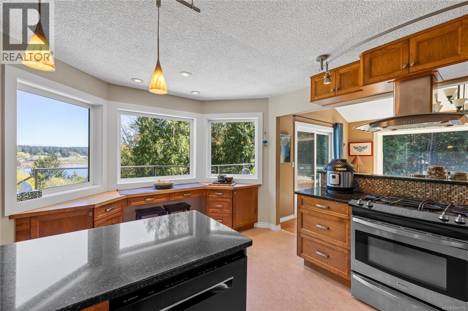 13361 Prospect Dr - 18