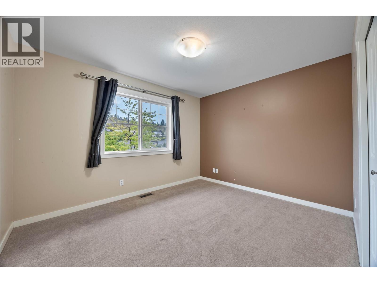 #32 1855 Hillside Drive - 22