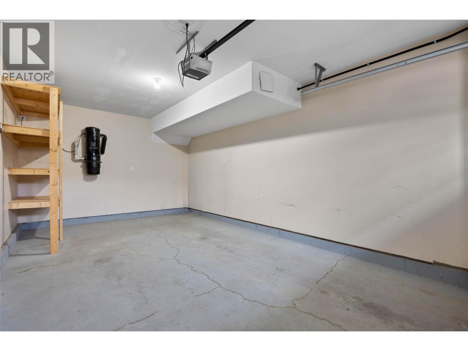 #32 1855 Hillside Drive - 29