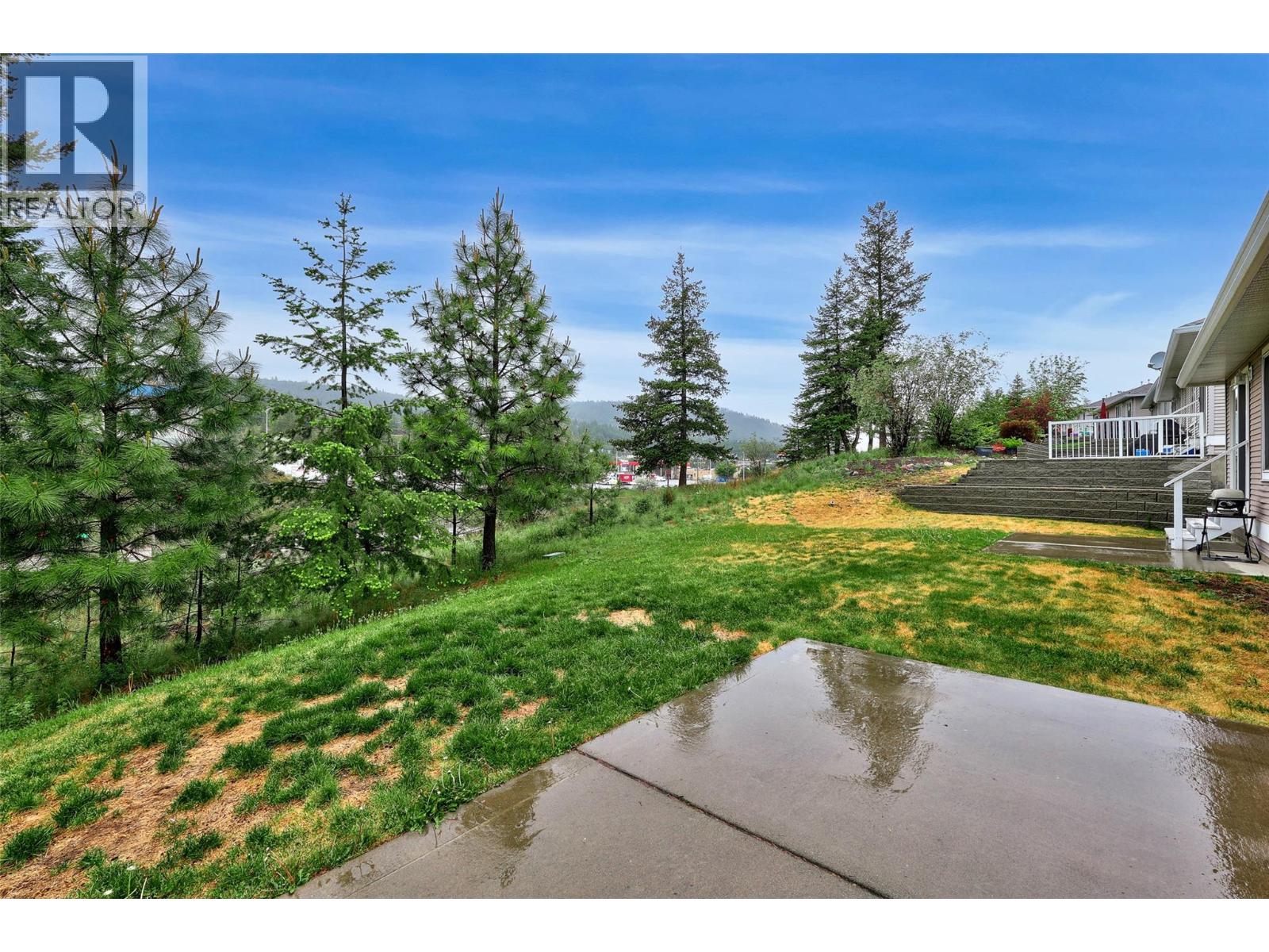 #32 1855 Hillside Drive - 14