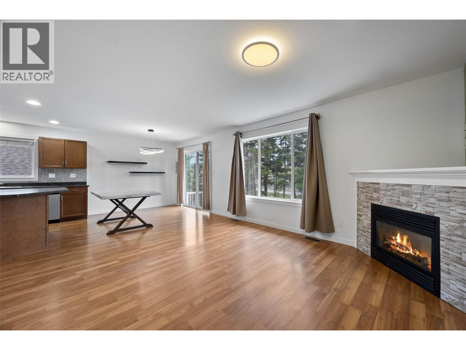 #32 1855 Hillside Drive - 17