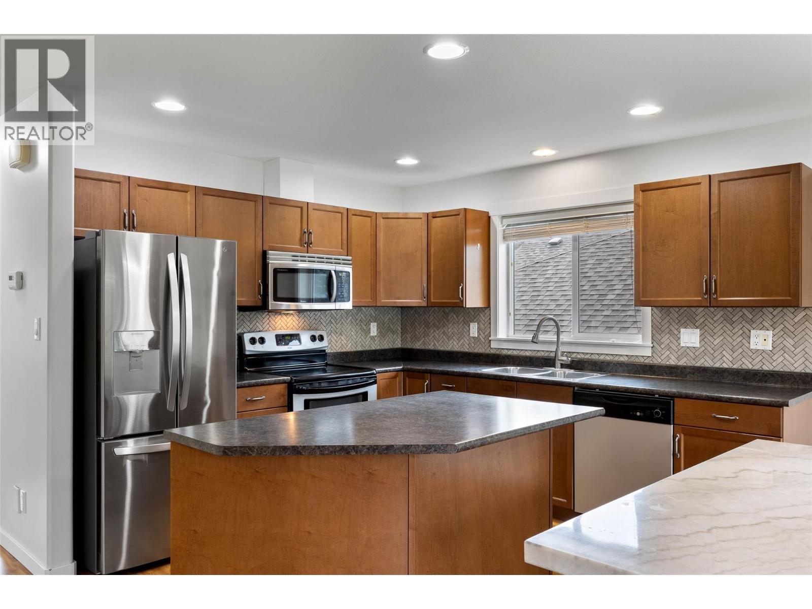 #32 1855 Hillside Drive - 9