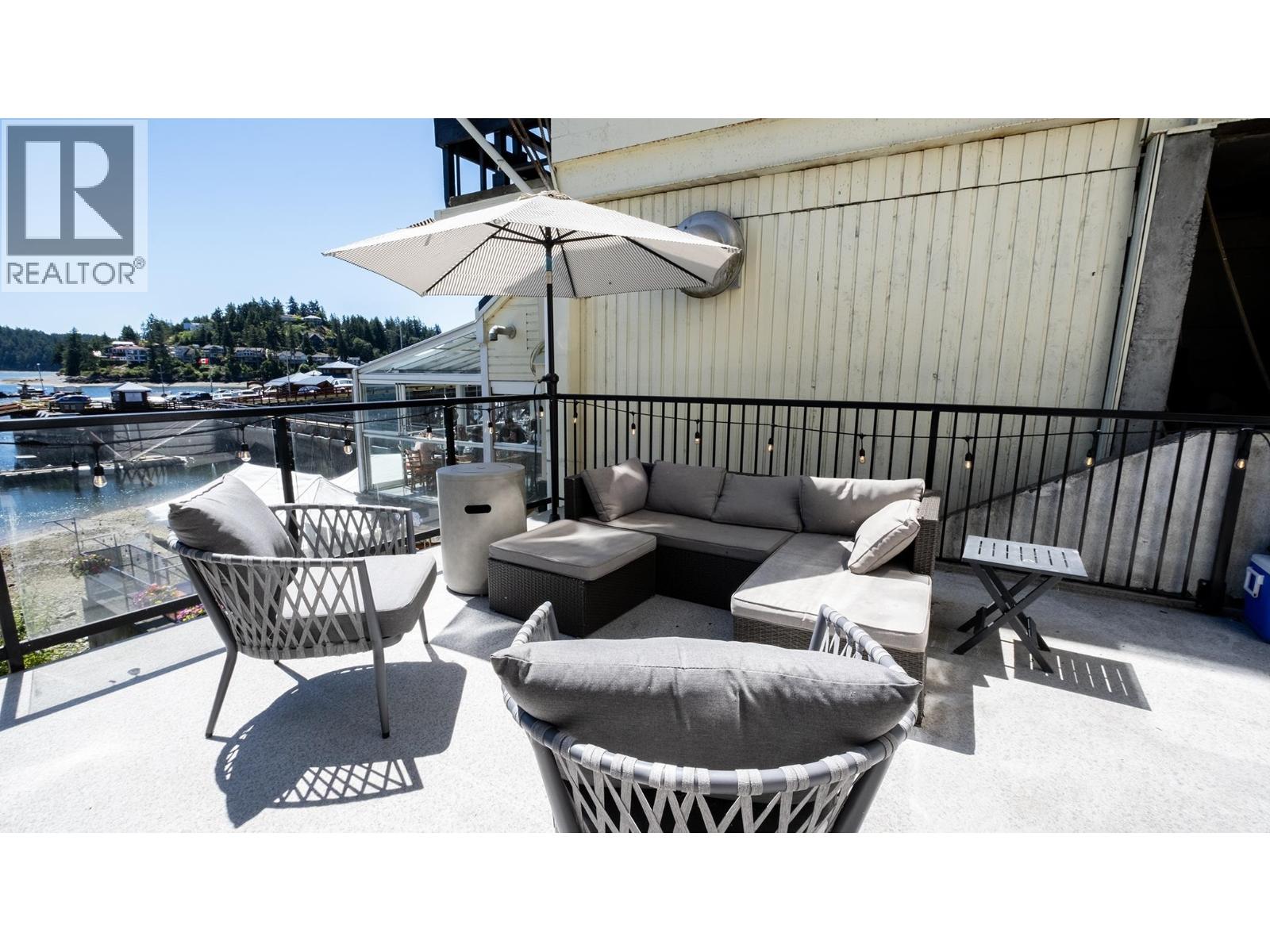 416 MARINE DRIVE, Gibsons