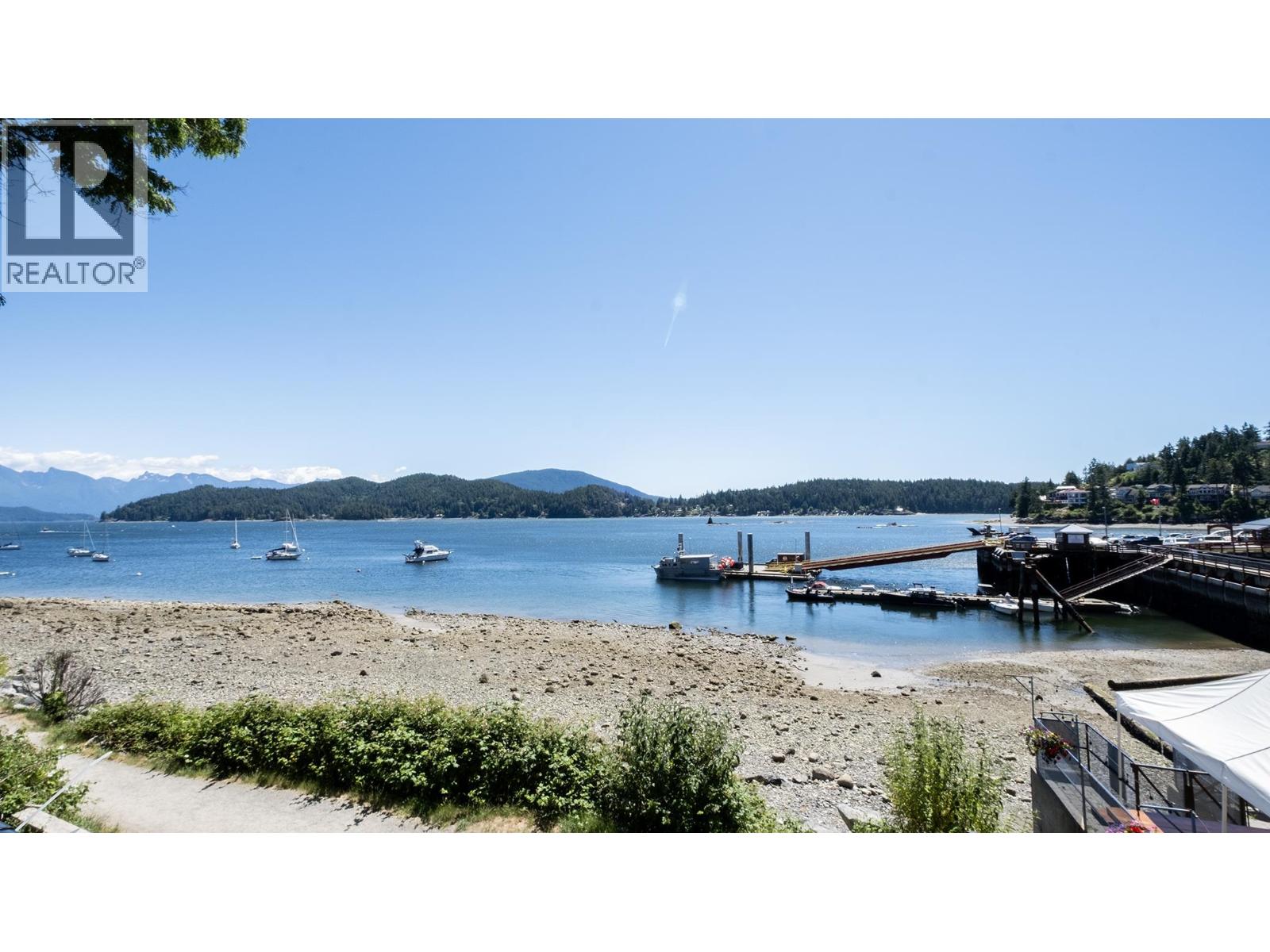 416 MARINE DRIVE, Gibsons