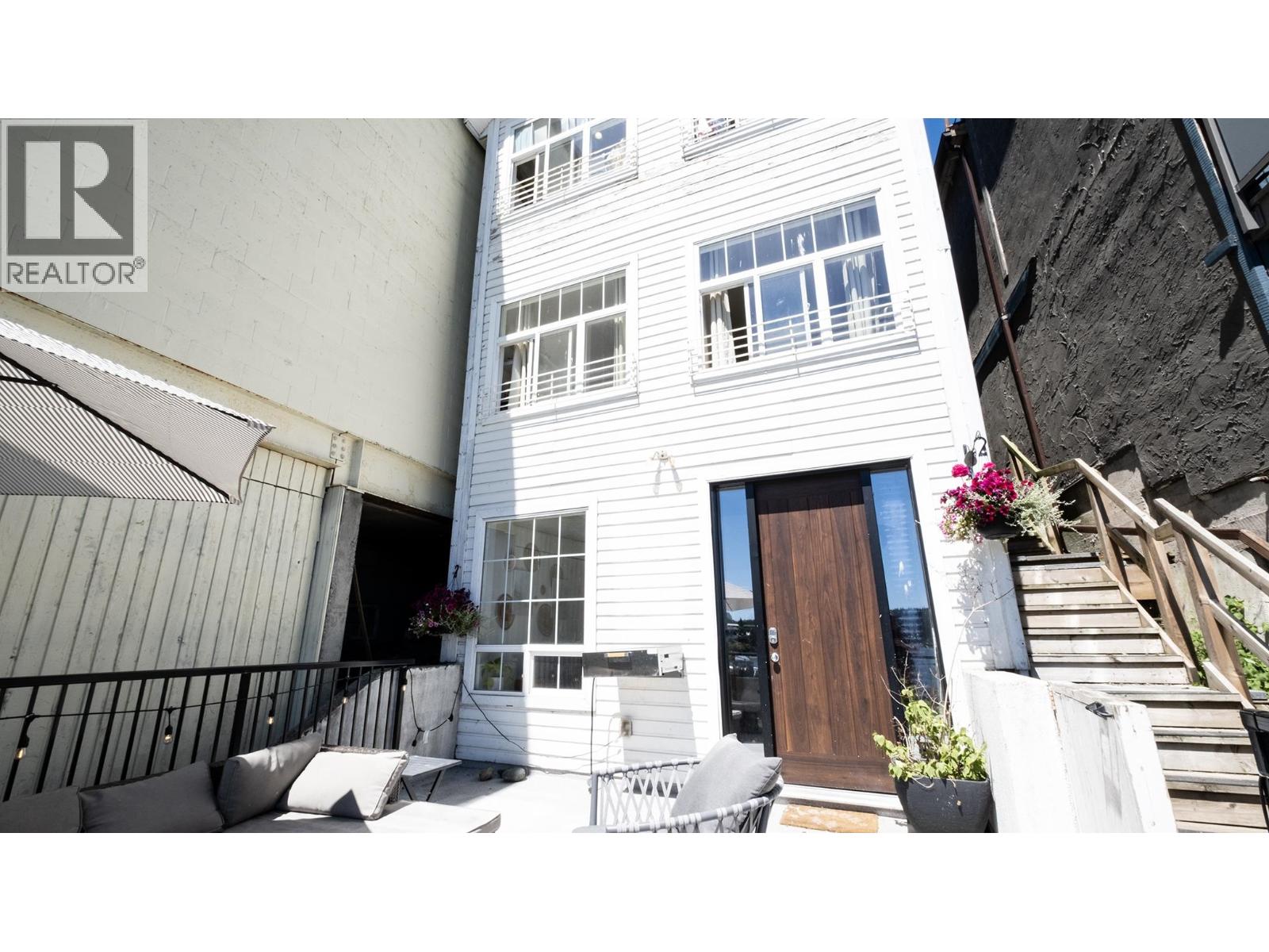 416 MARINE DRIVE, Gibsons