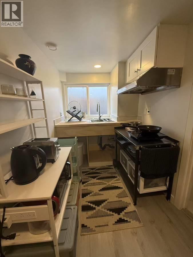 300 E 35TH AVENUE, Vancouver