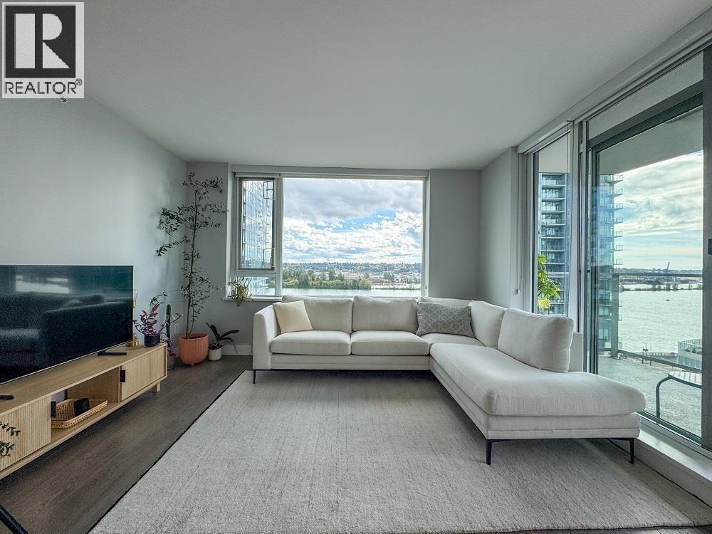 1011 668 COLUMBIA STREET, New Westminster