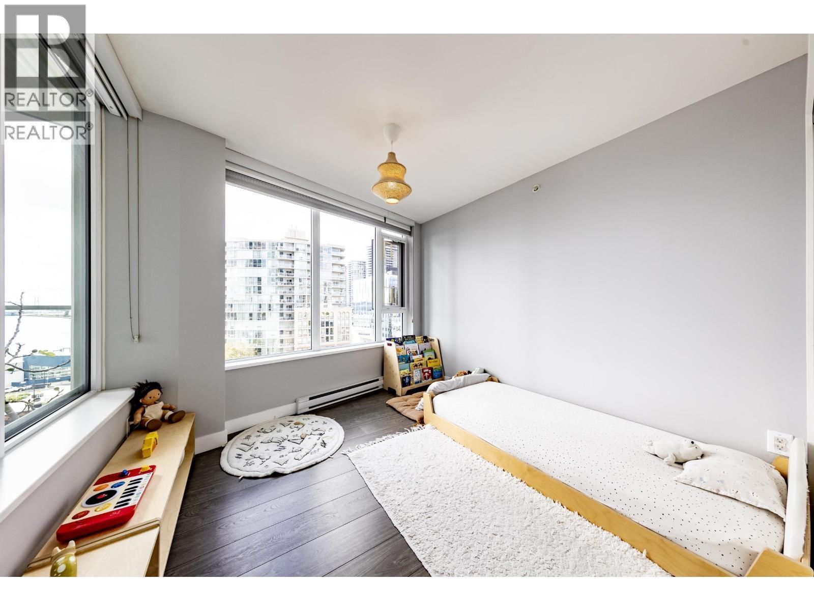 1011 668 COLUMBIA STREET, New Westminster