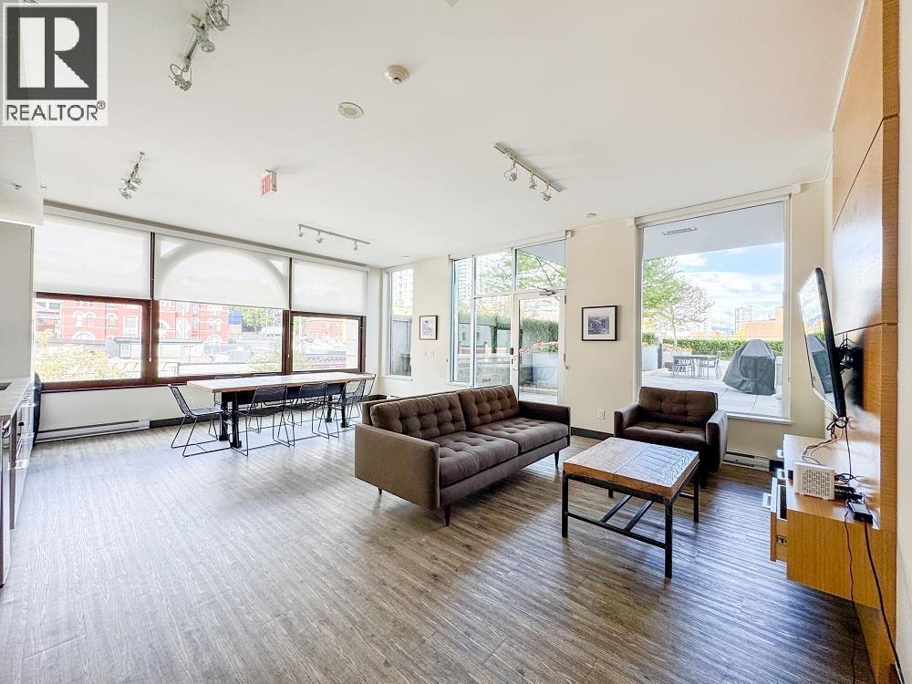 1011 668 COLUMBIA STREET, New Westminster