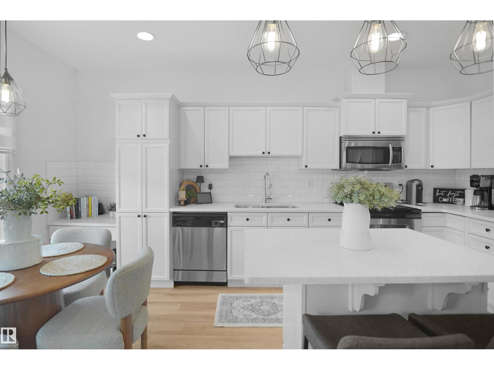 #53 13825 155 AV NW - 13