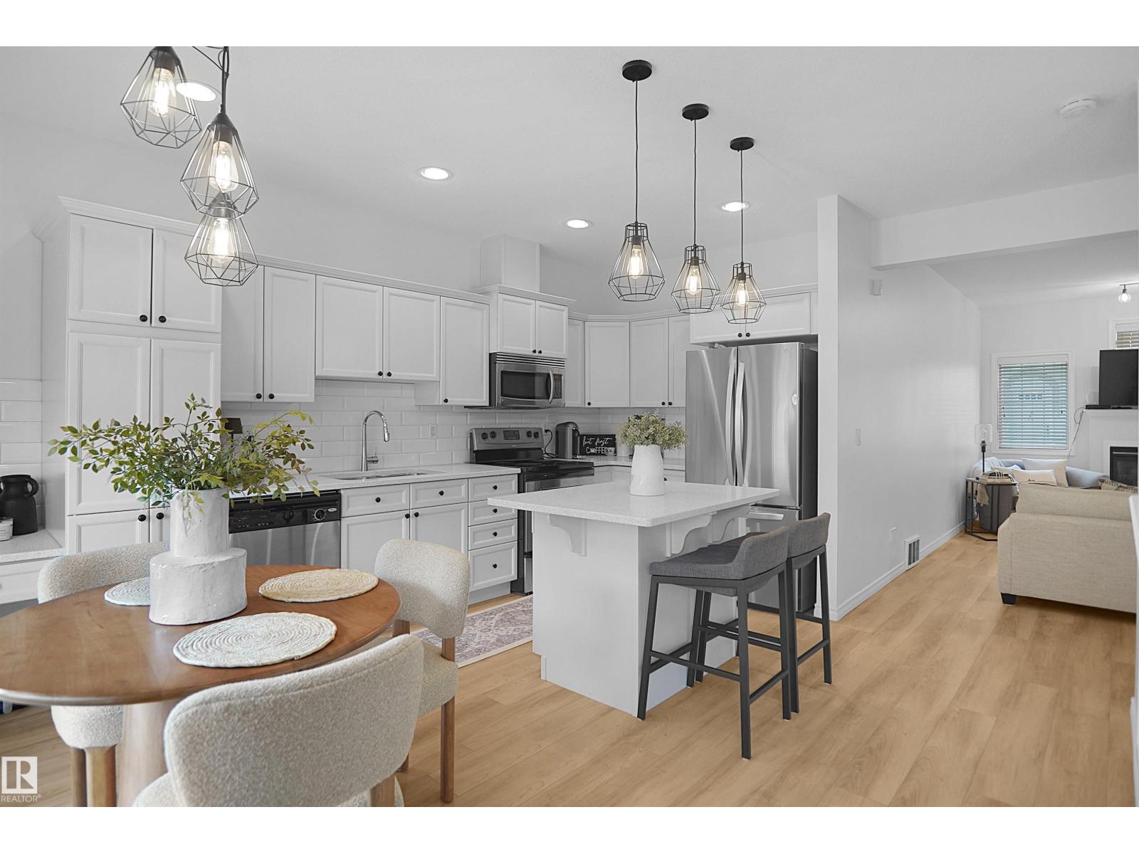 #53 13825 155 AV NW - 14