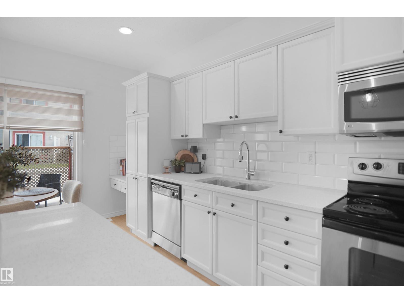#53 13825 155 AV NW - 17