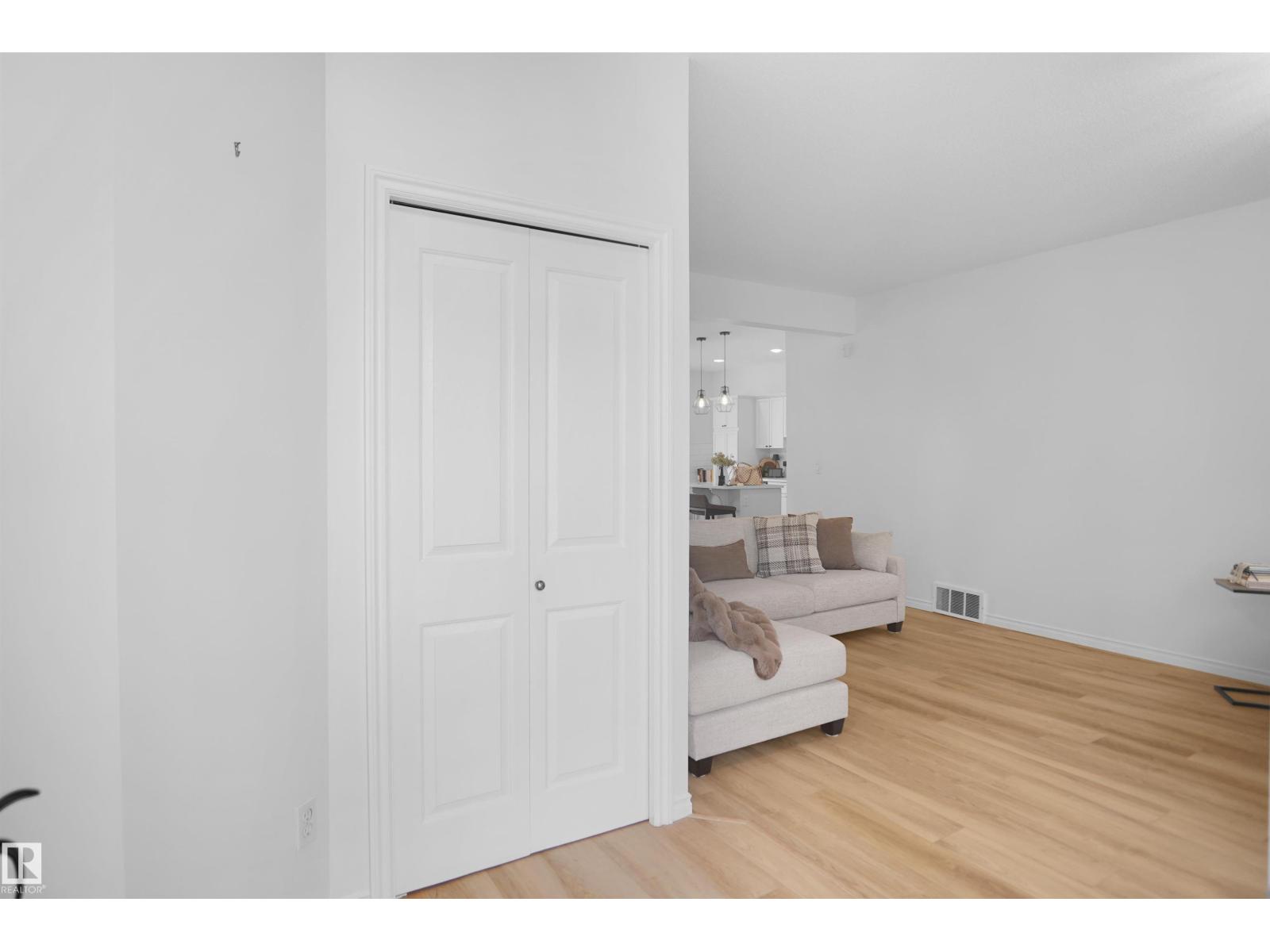 #53 13825 155 AV NW - 3