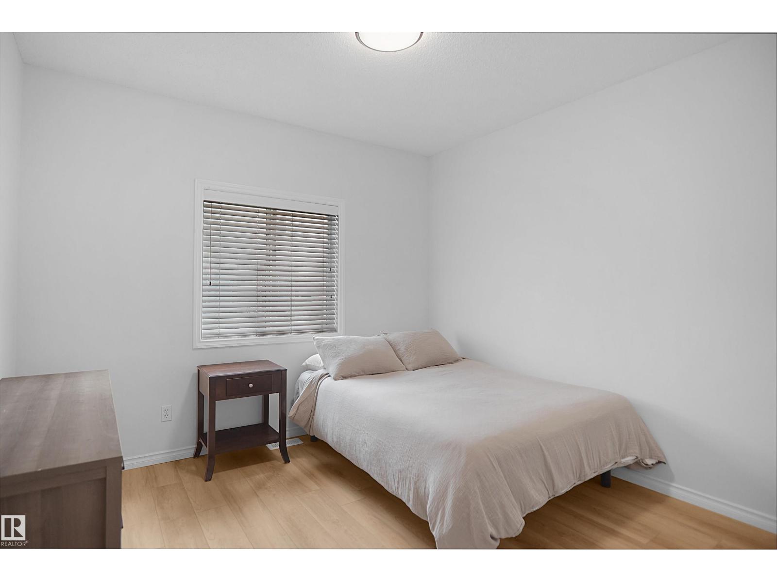 #53 13825 155 AV NW - 30