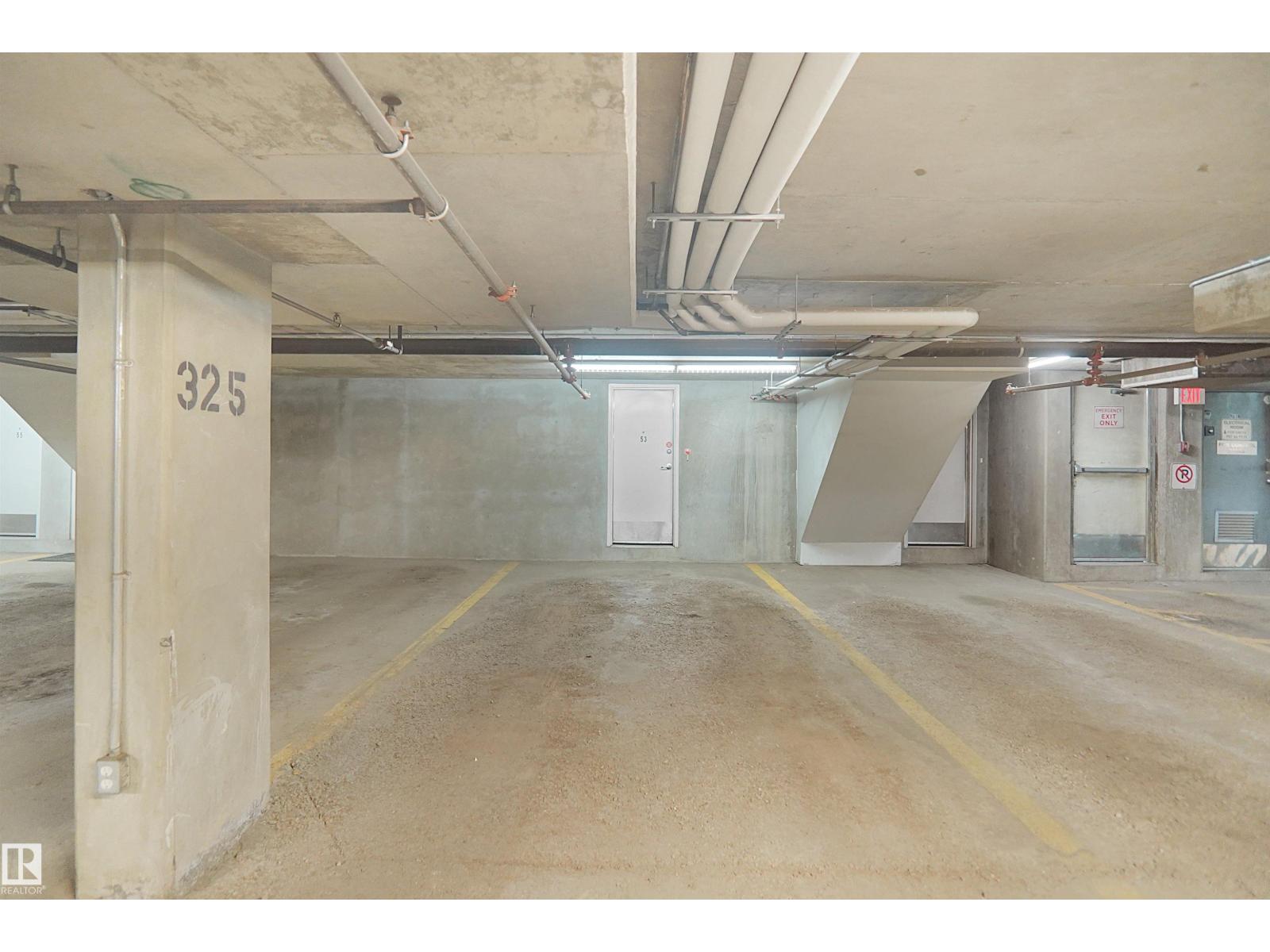 #53 13825 155 AV NW - 37