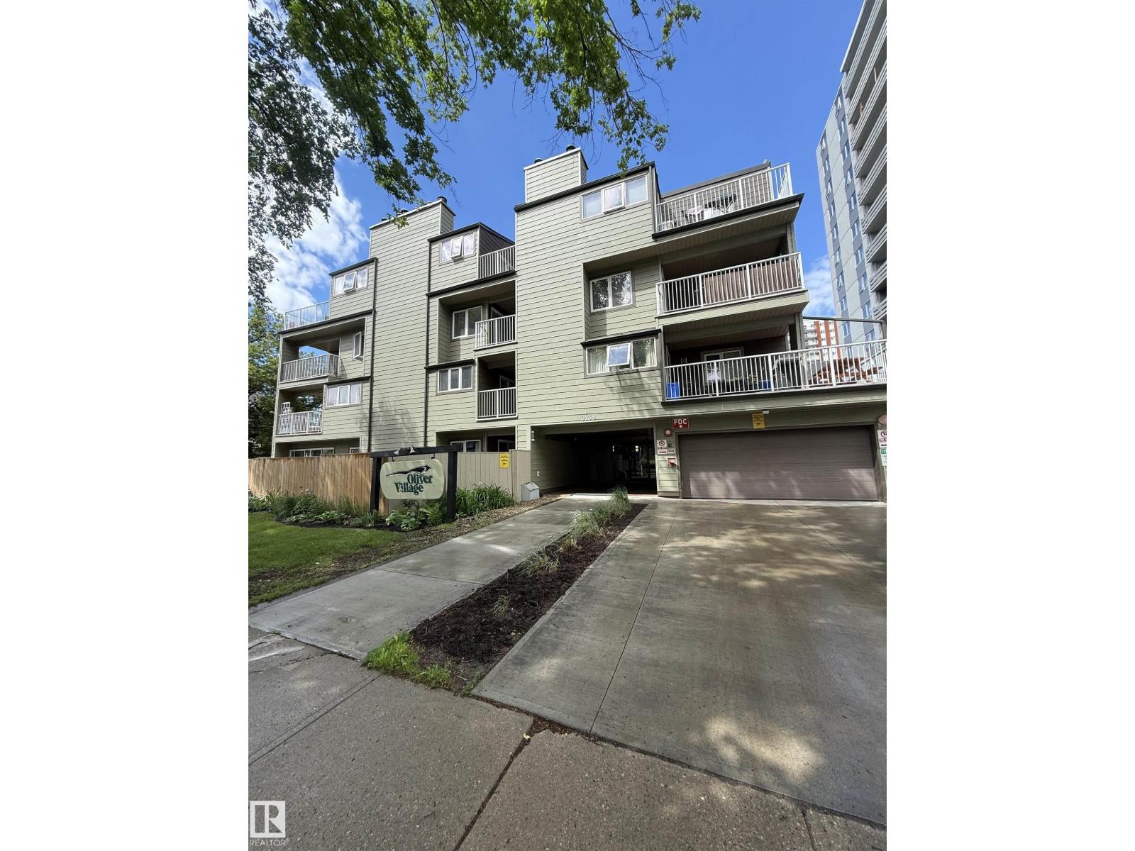 #101 10138 116 ST NW - 1