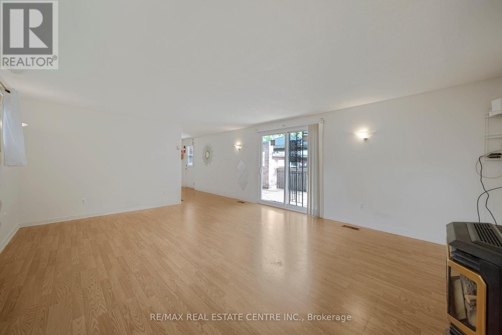 24 PARK STREET - 17