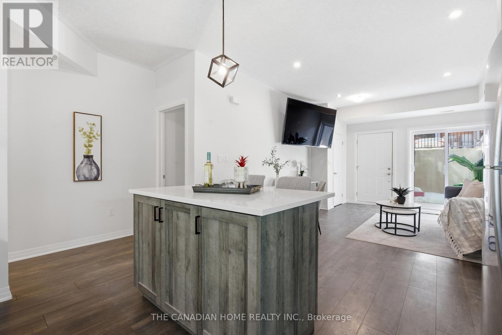 #81 25 ISHERWOOD AVENUE - 11