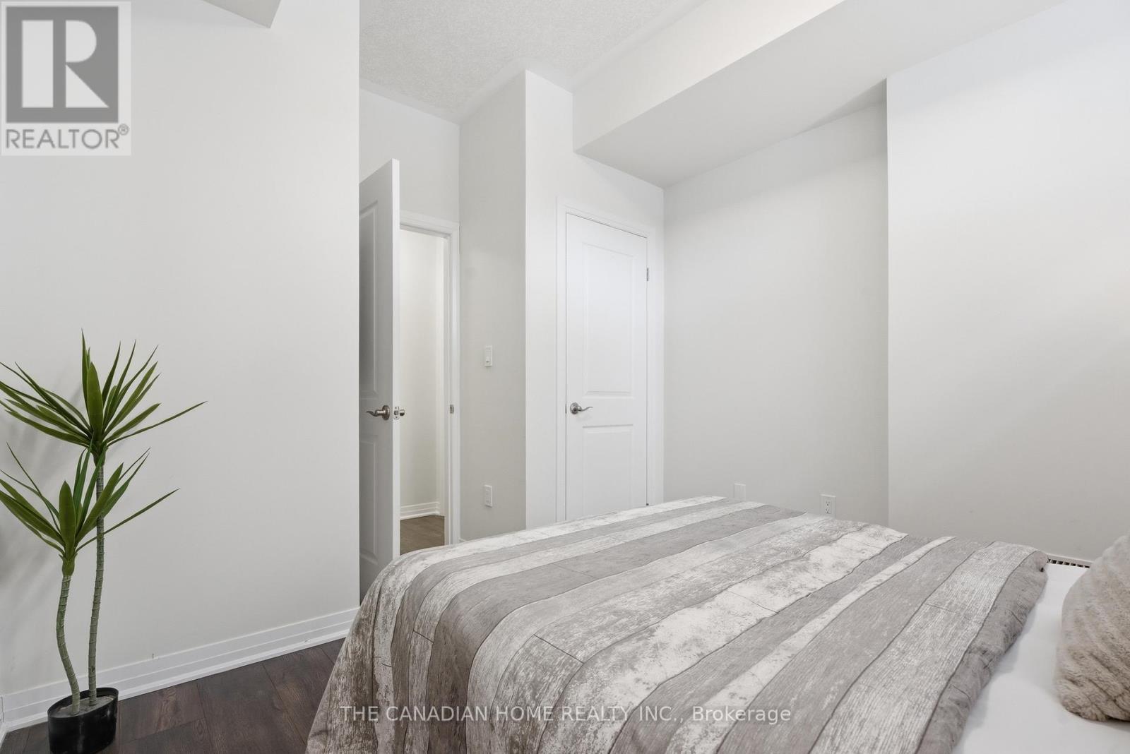#81 25 ISHERWOOD AVENUE - 20
