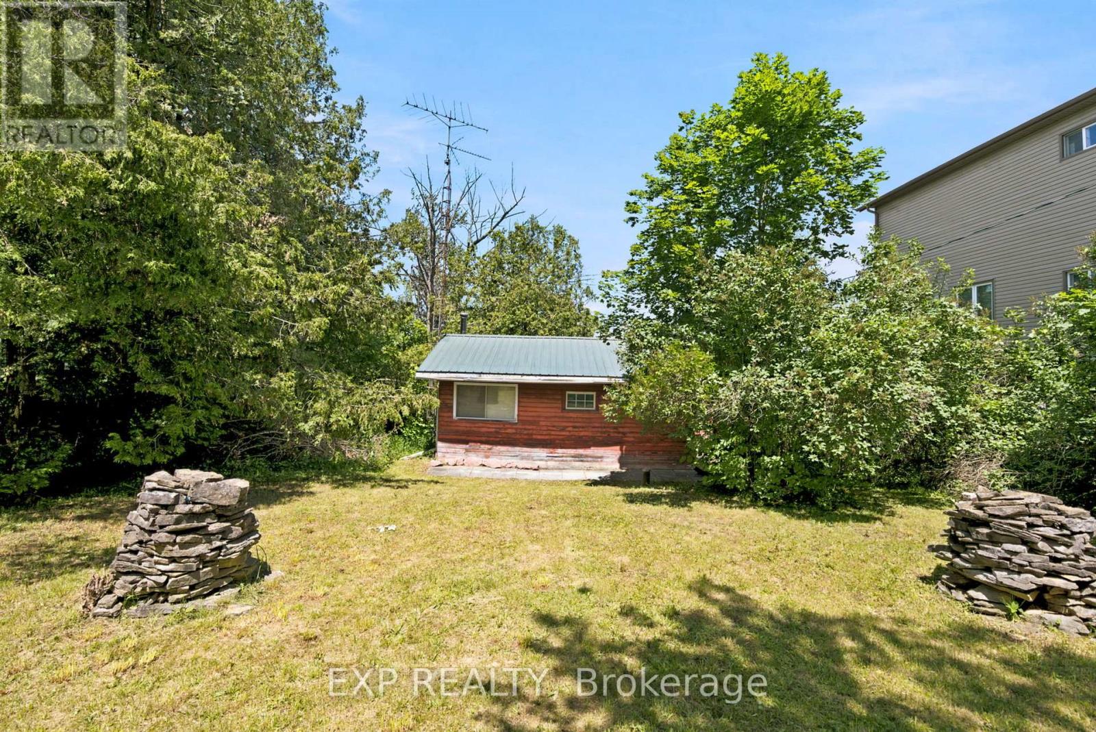 61 NORTH TAYLOR ROAD - 4