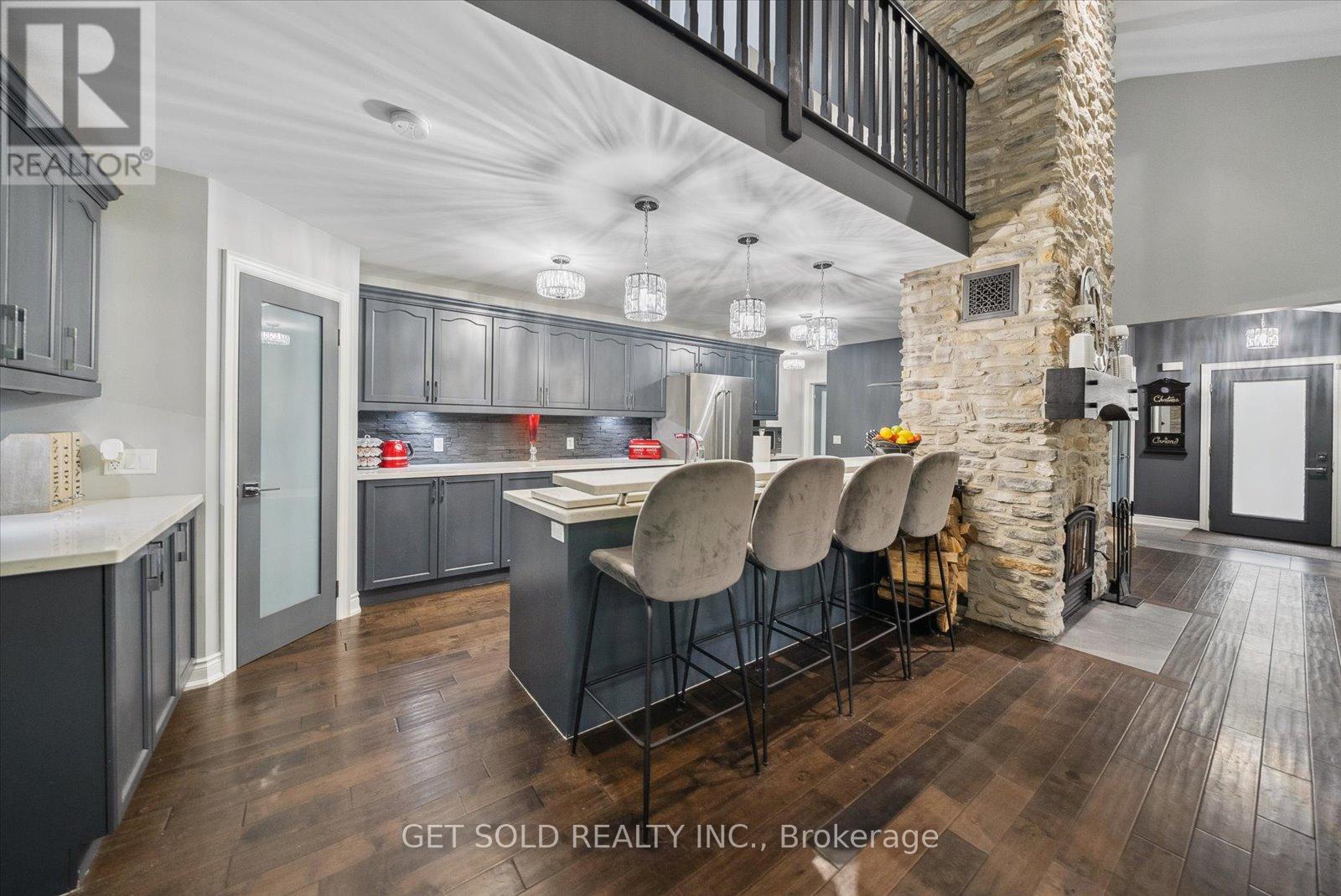 11 FIELDWAY COURT - 7