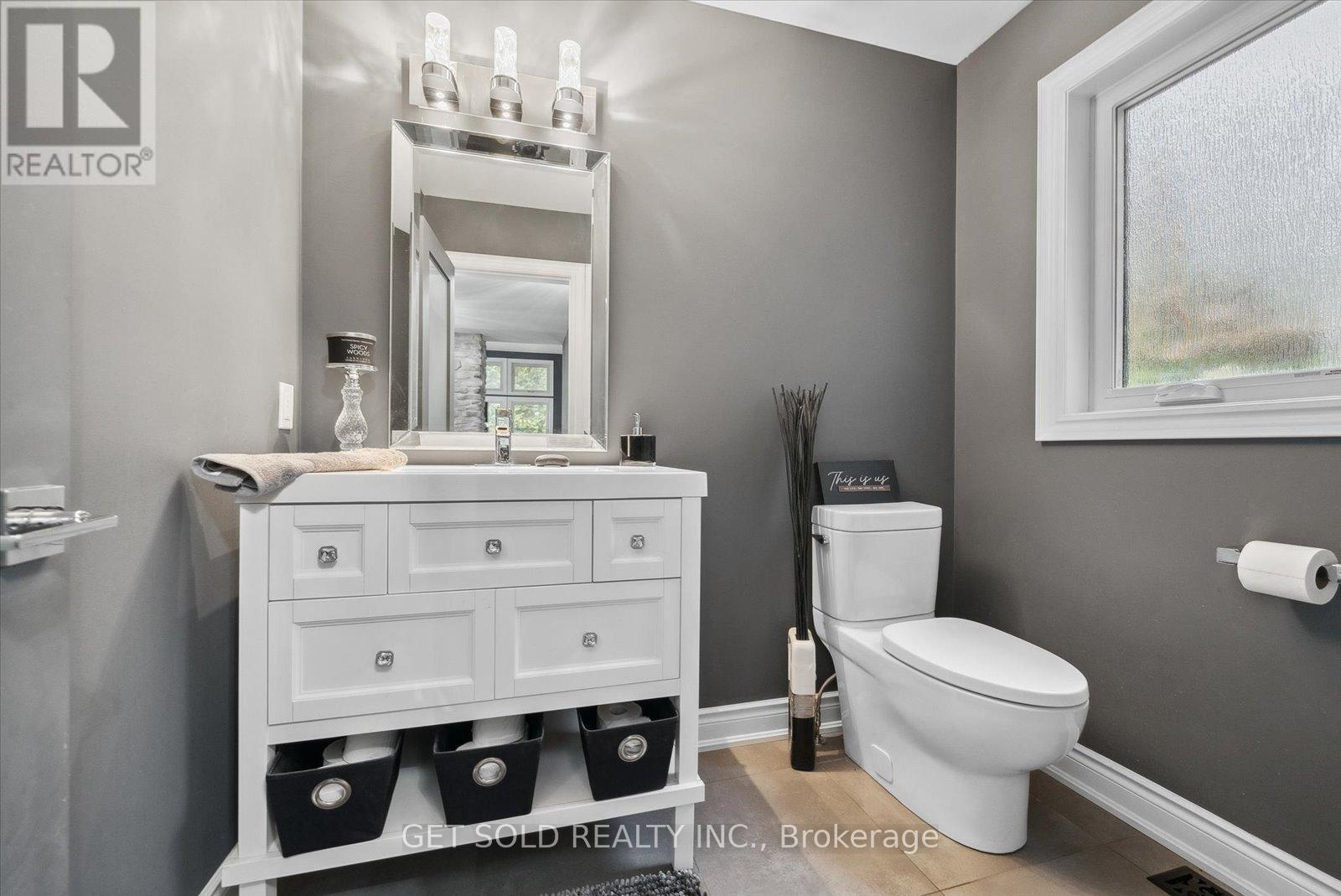11 FIELDWAY COURT - 18