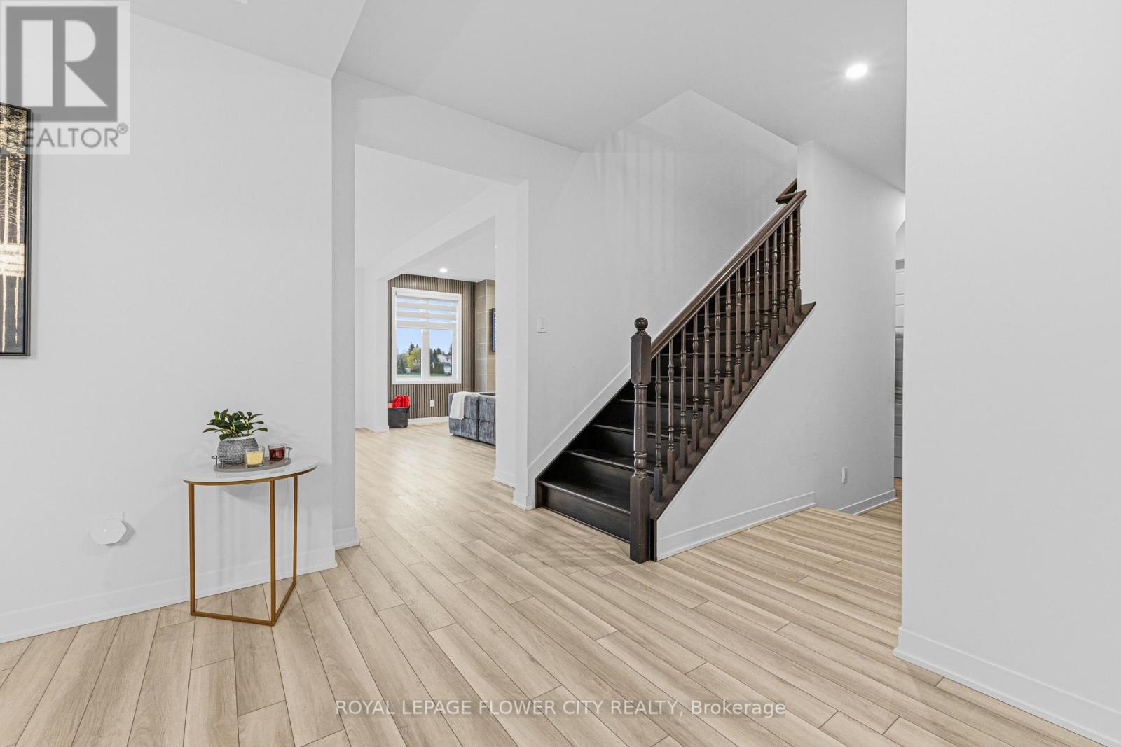 428 MEYNELL ROAD - 33