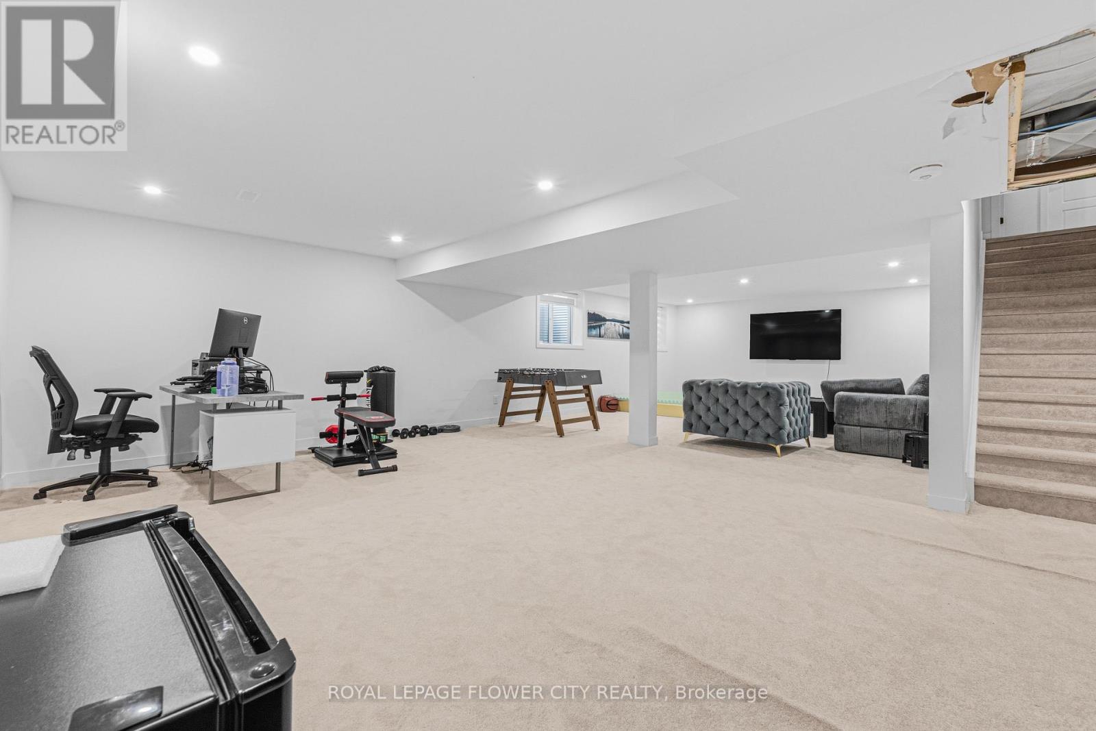428 MEYNELL ROAD - 34