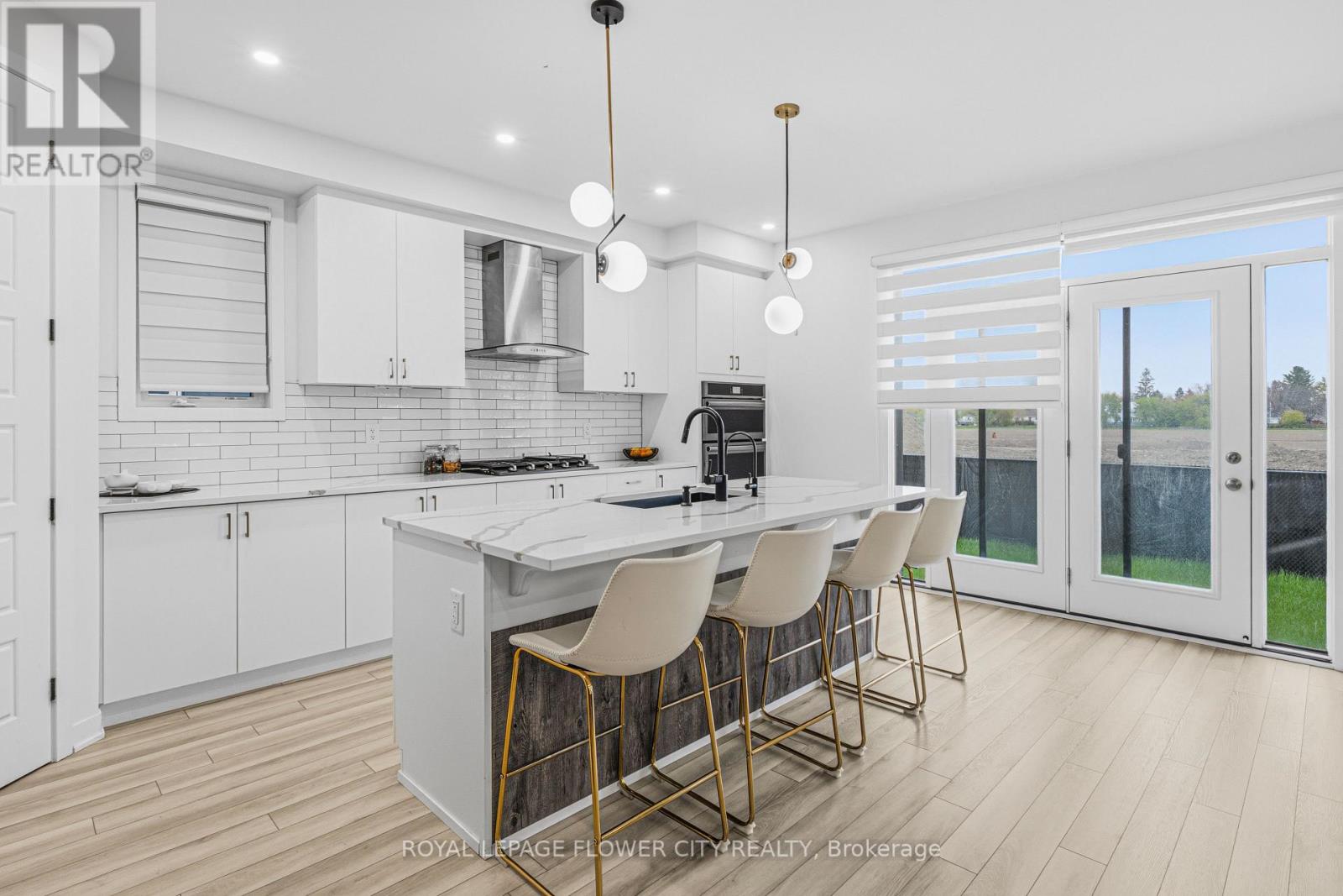 428 MEYNELL ROAD - 8
