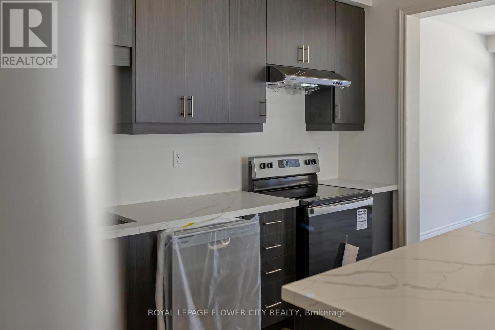37 GLEDHILL CRESCENT - 44