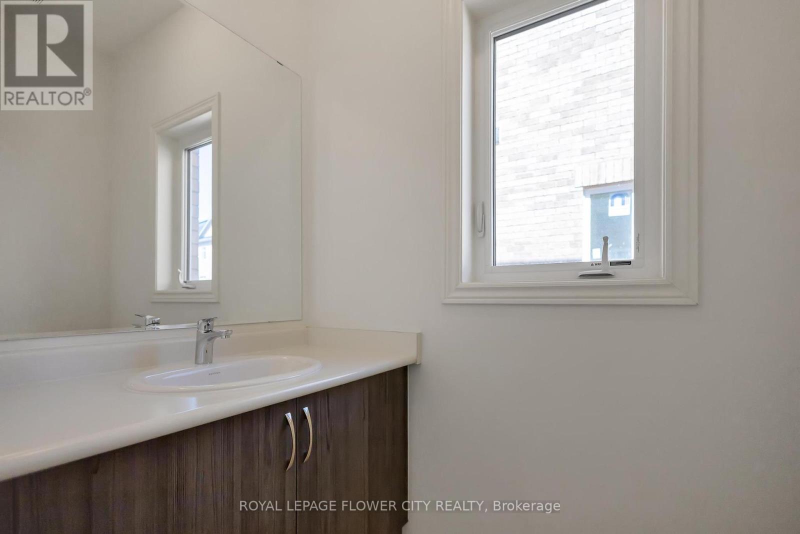 37 GLEDHILL CRESCENT - 7