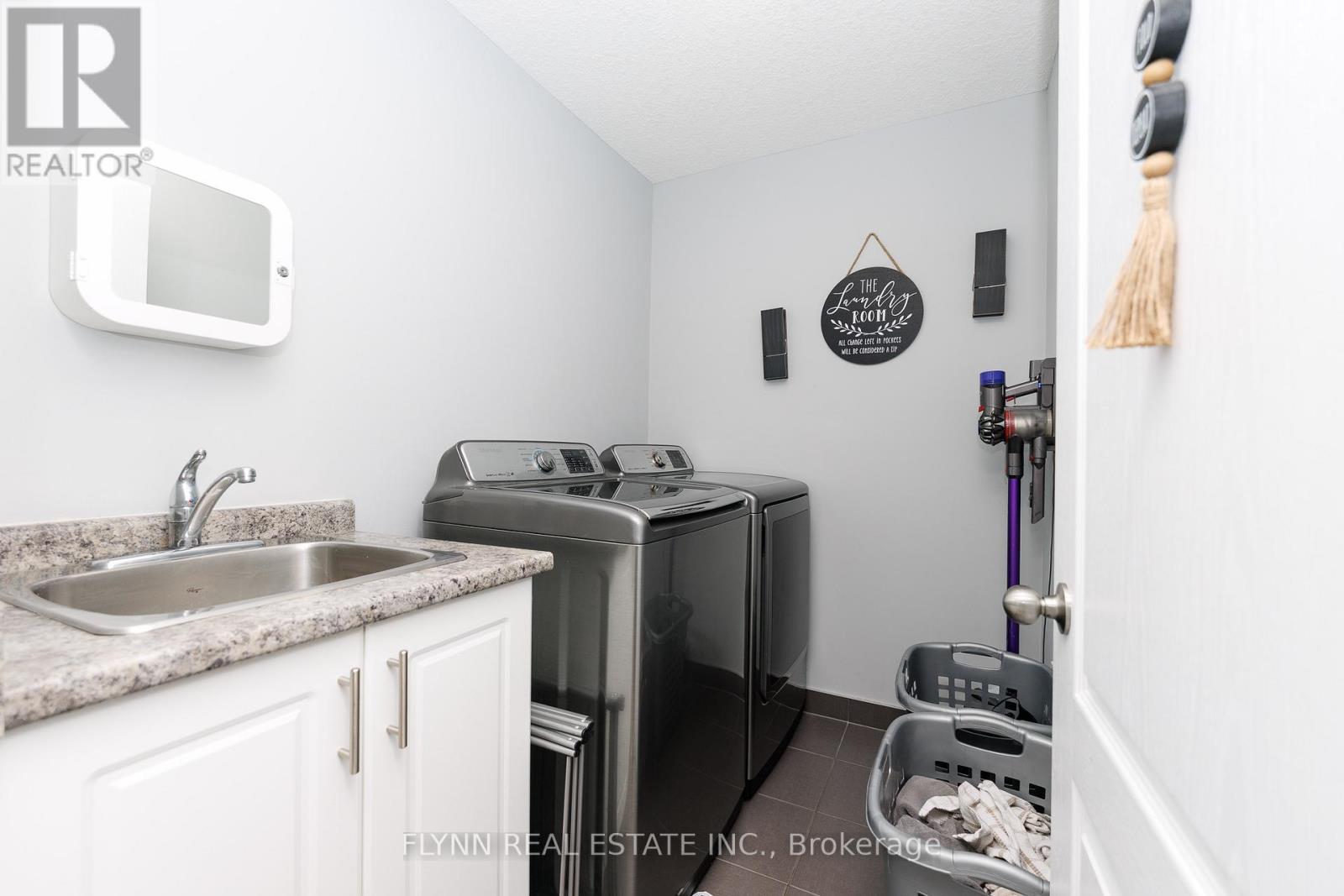 37 SUNSET WAY - 23