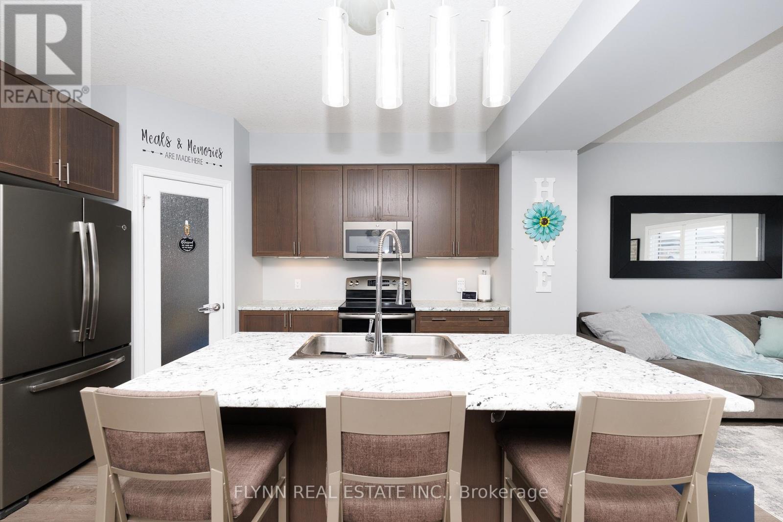 37 SUNSET WAY - 7
