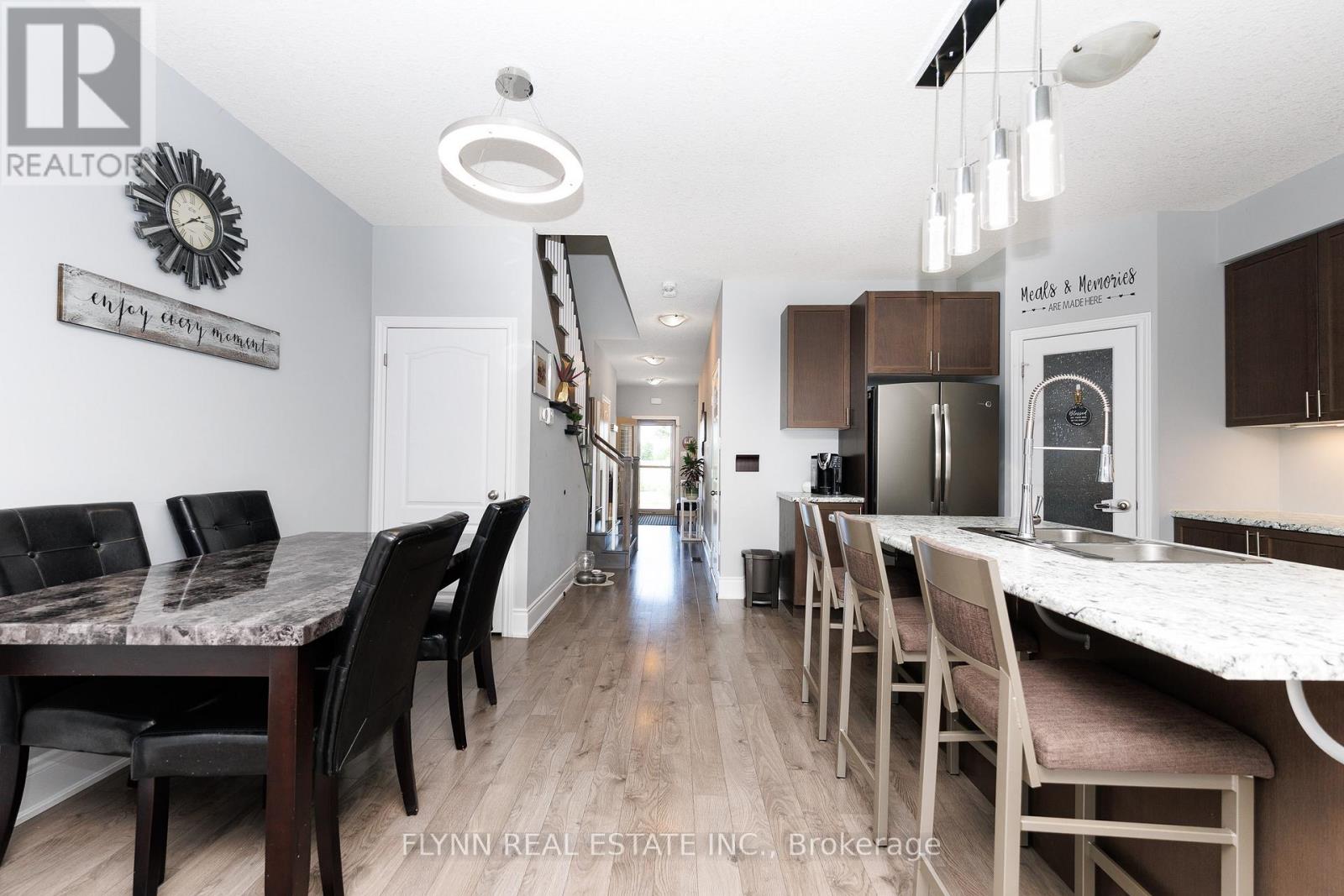 37 SUNSET WAY - 12