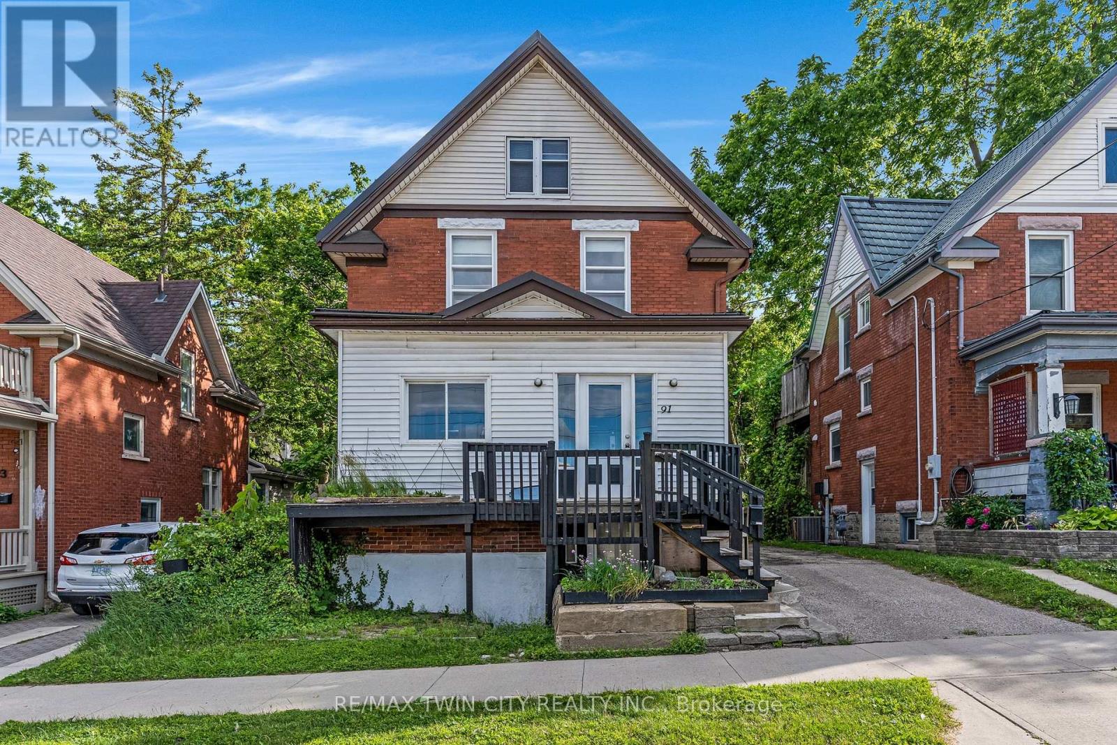 91 CHARLES STREET E - 1