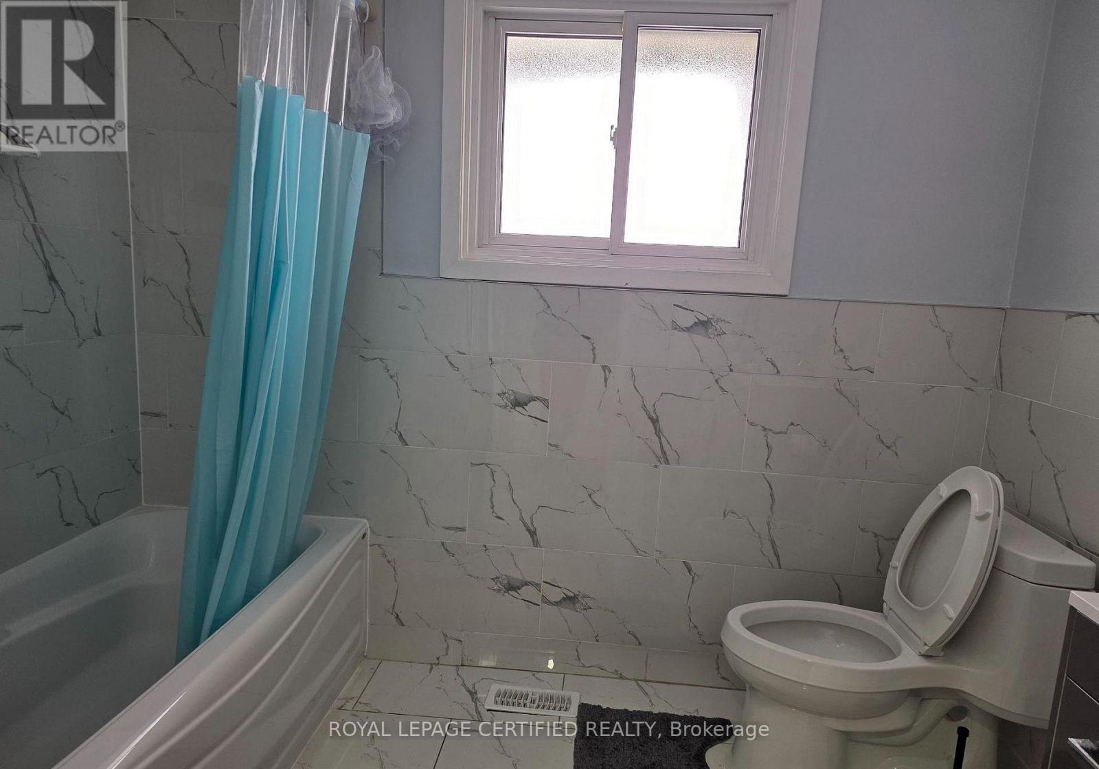 2 RIDEAU CRESCENT - 9