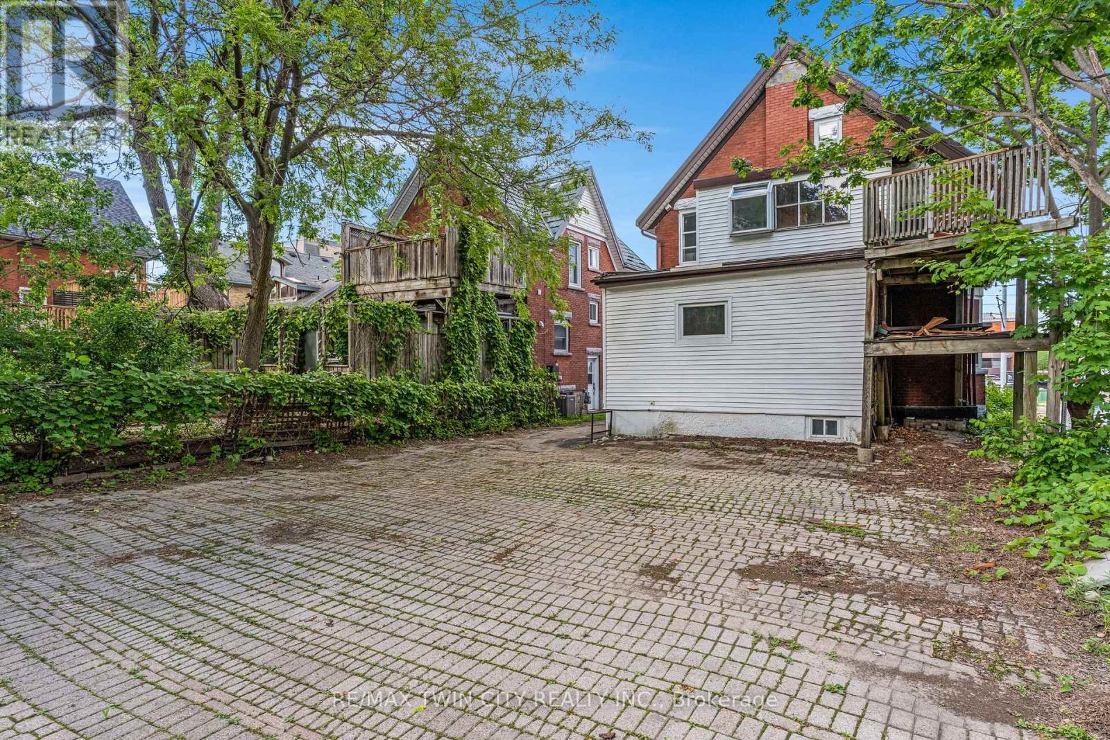 91 CHARLES STREET E - 29