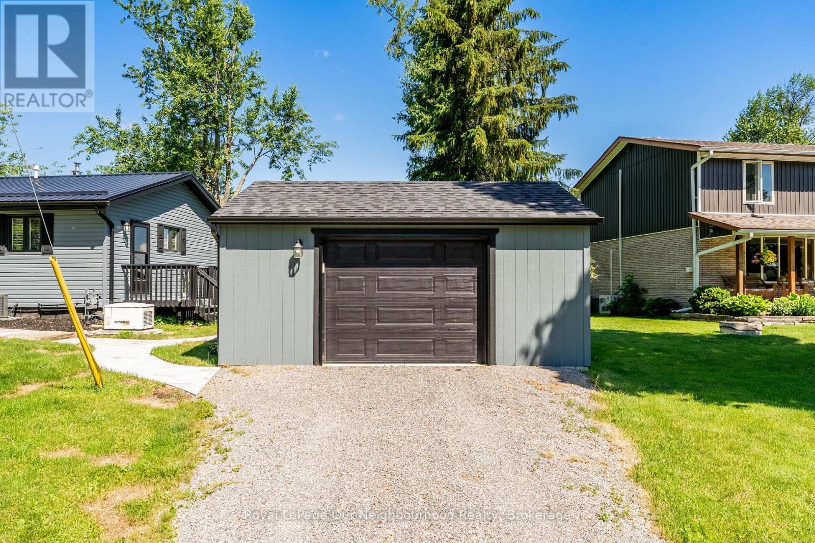 1194 NUFOREST DRIVE - 31