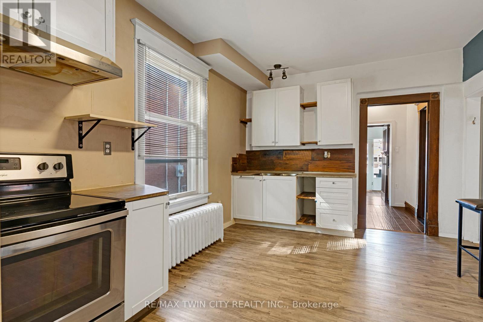 91 CHARLES STREET E - 8