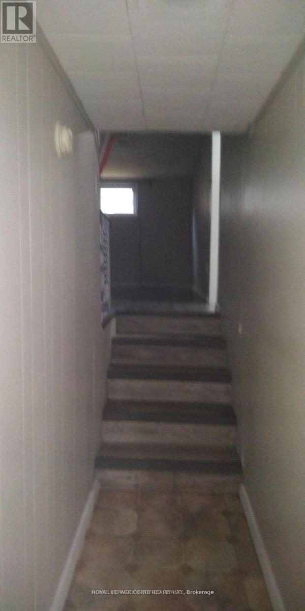 2 RIDEAU CRESCENT - 13